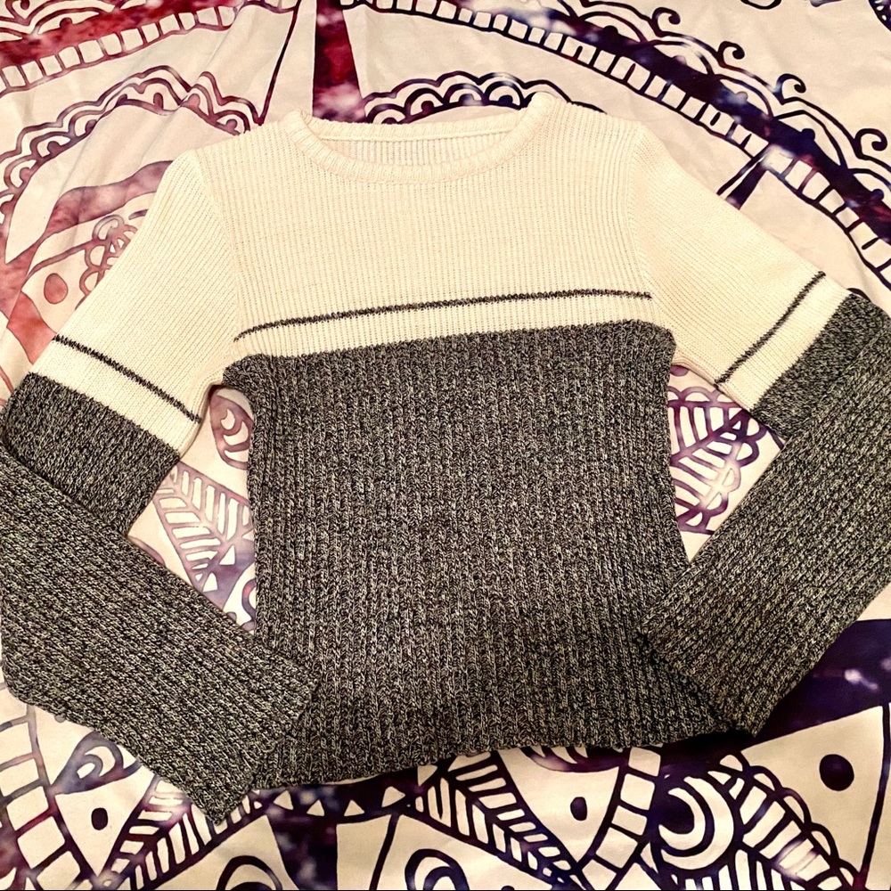 Crop top sweater